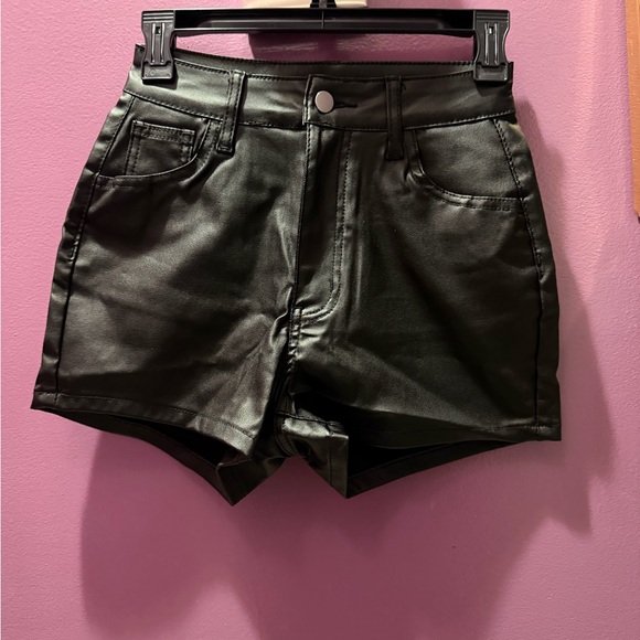Pants - Black Faux Leather Women’s Shorts NWOT